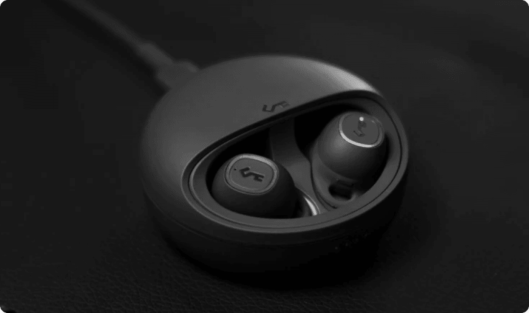 picture of our yx1 earphones